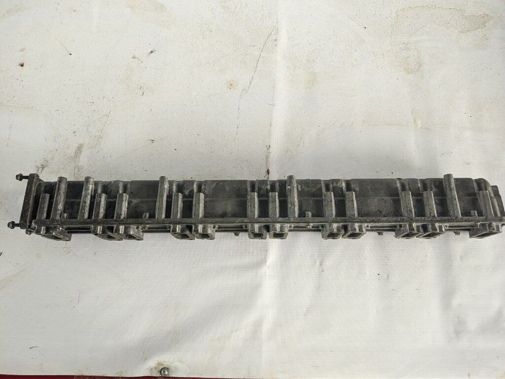 коллектор впускной DC1102 б/у - 2